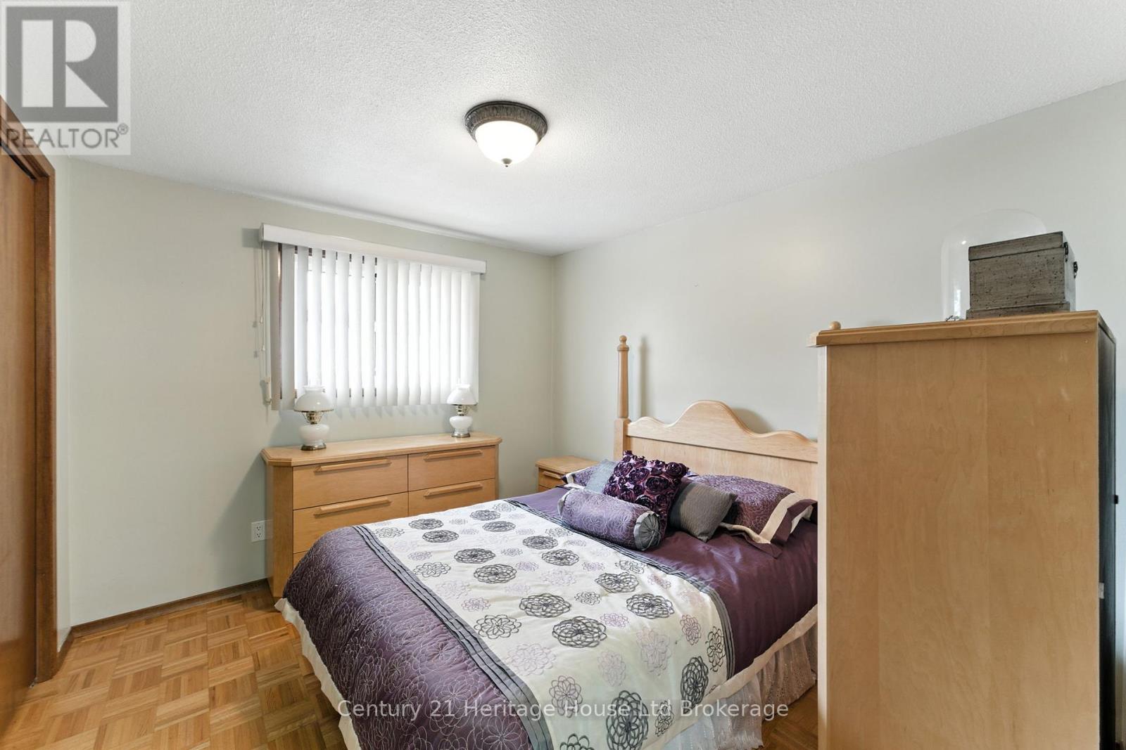 Photo 20 of 1043 Canfield Crescent, Woodstock ON