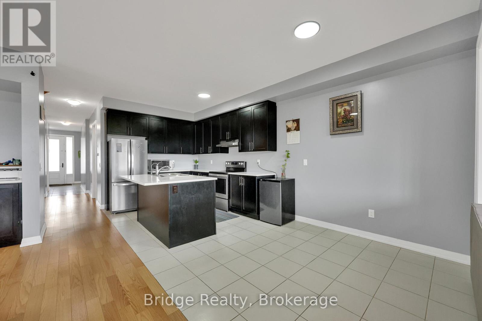 Photo 11 of 898 Sobeski Avenue, Woodstock ON