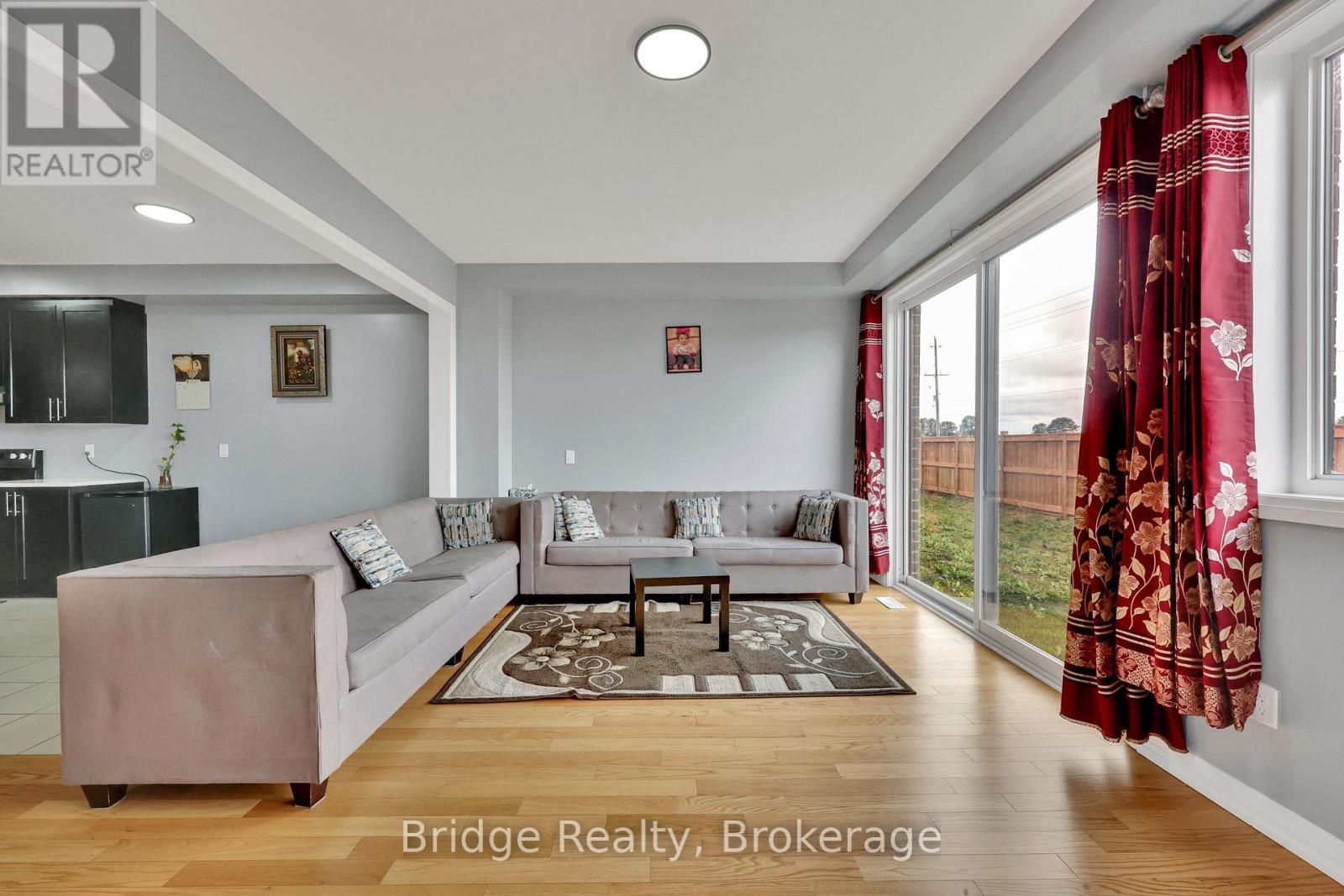 Photo 15 of 898 Sobeski Avenue, Woodstock ON