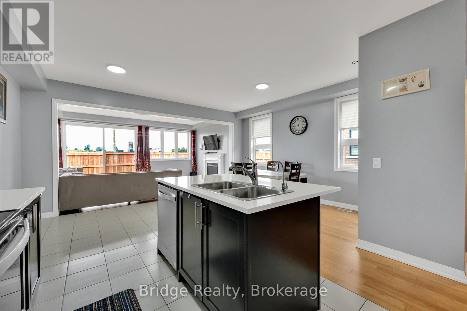 Photo 21 of 898 Sobeski Avenue, Woodstock ON