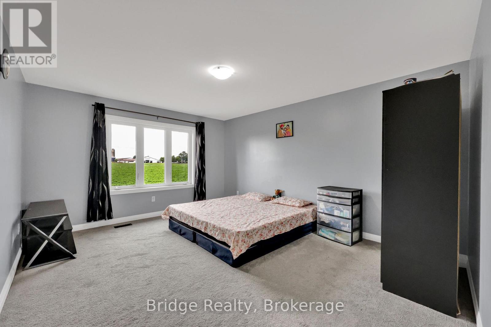 Photo 26 of 898 Sobeski Avenue, Woodstock ON