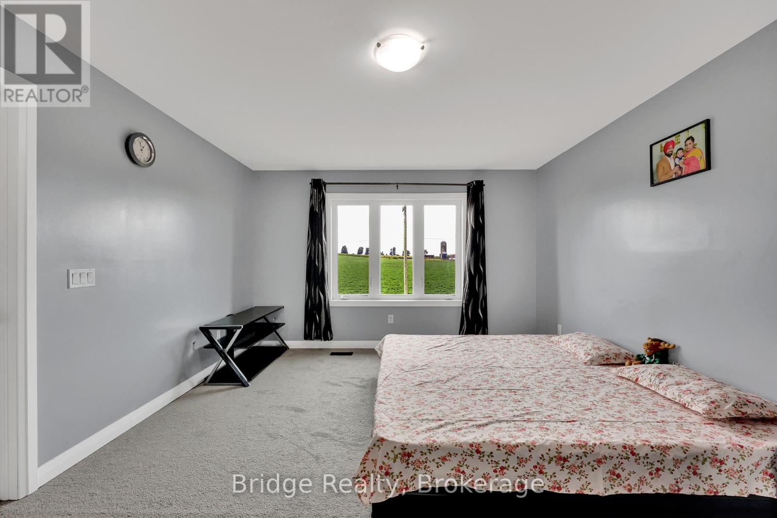 Photo 27 of 898 Sobeski Avenue, Woodstock ON