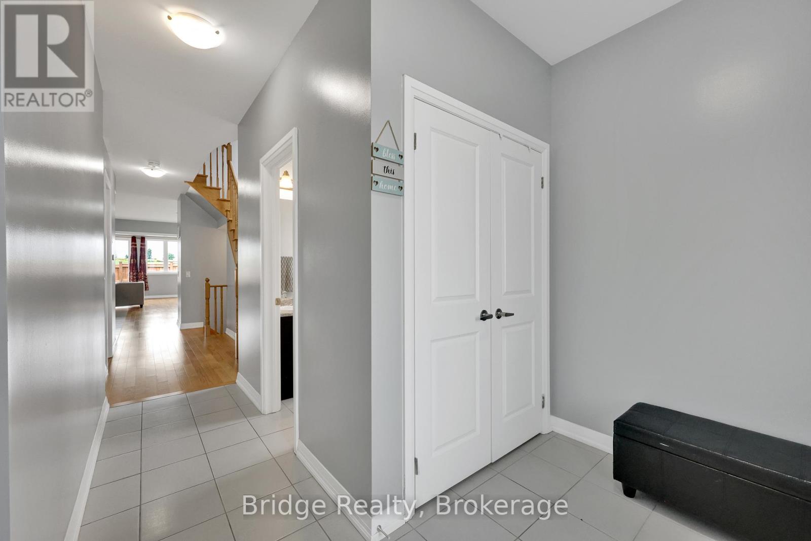 Photo 5 of 898 Sobeski Avenue, Woodstock ON