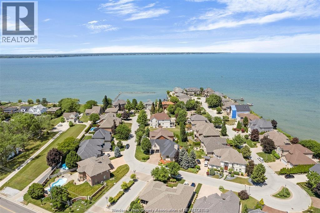 Photo 14 of 490 Shoreview, Windsor ON