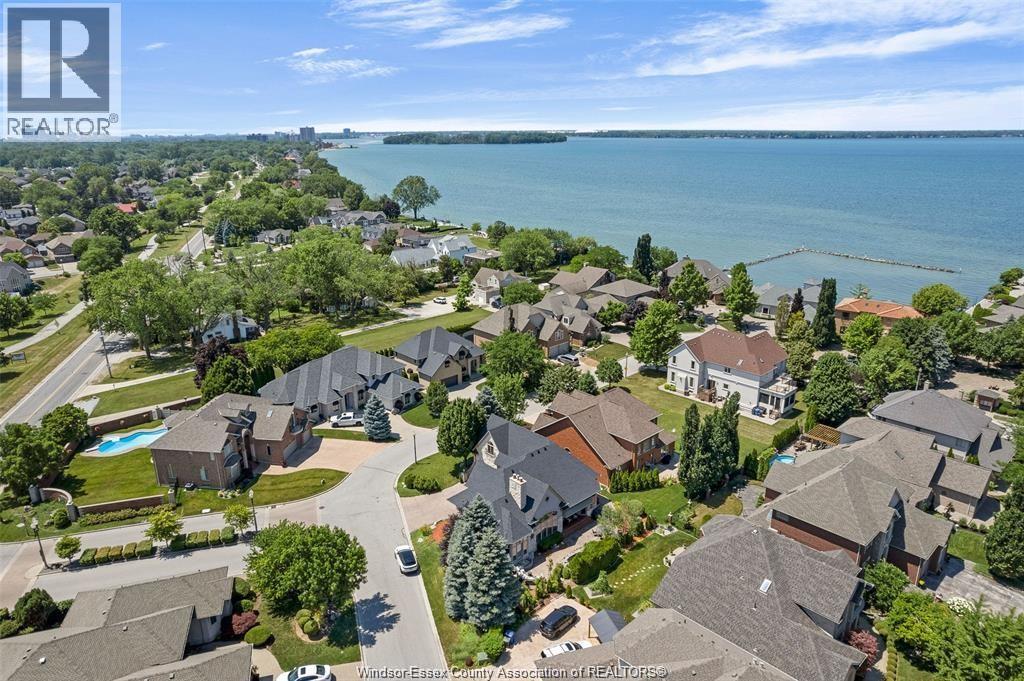 Photo 15 of 490 Shoreview, Windsor ON