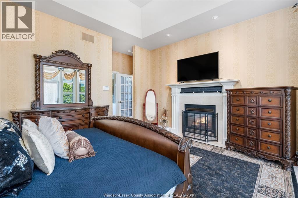 Photo 33 of 490 Shoreview, Windsor ON