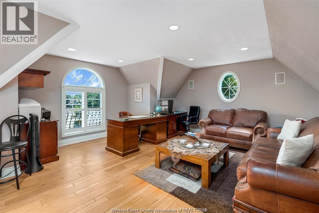 Photo 39 of 490 Shoreview, Windsor ON