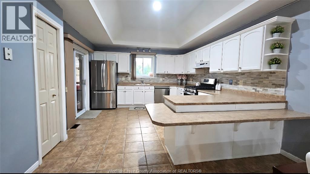 Photo 3 of 1062 Monarch Meadows, Lakeshore ON