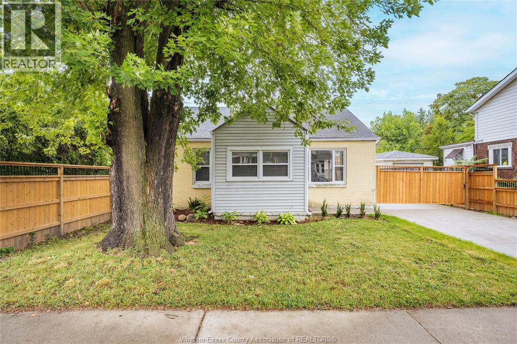 Photo 3 of 269 Josephine Avenue, Windsor ON