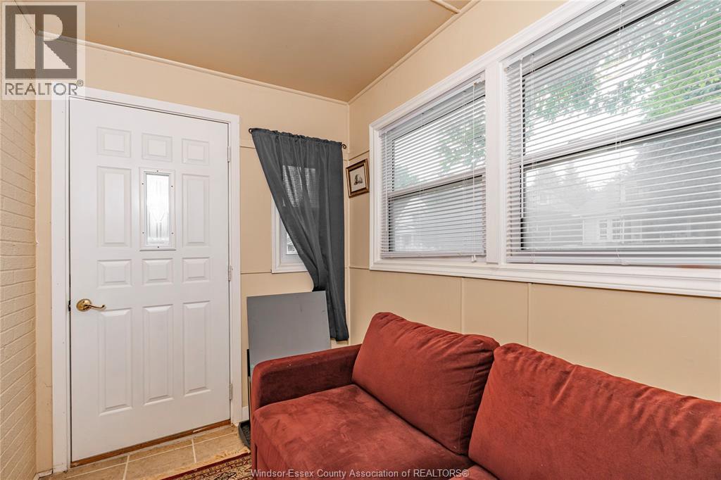 Photo 4 of 269 Josephine Avenue, Windsor ON