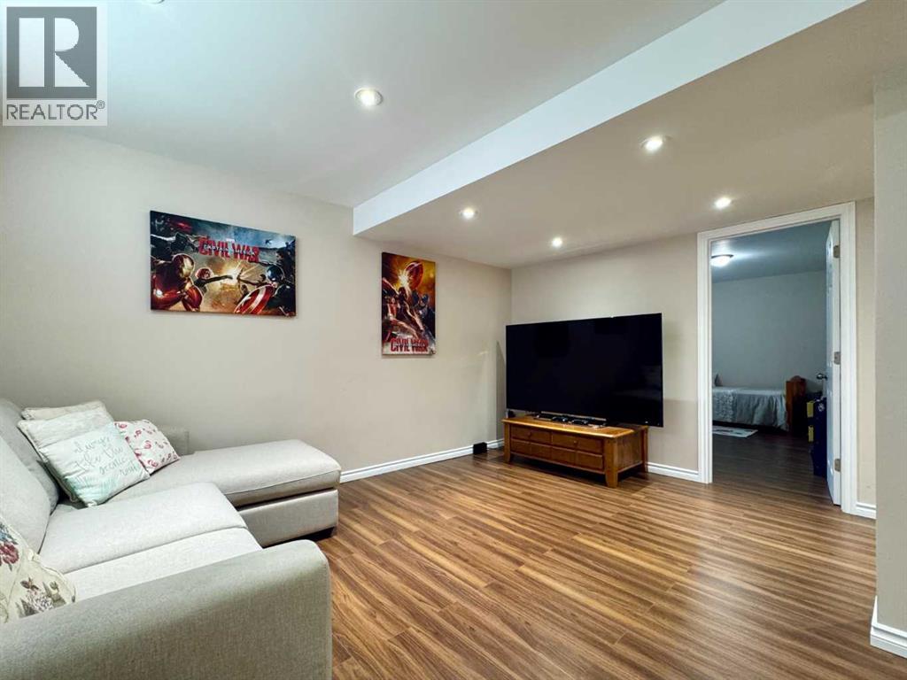 Photo 36 of 225 Cougar Way N, Lethbridge AB