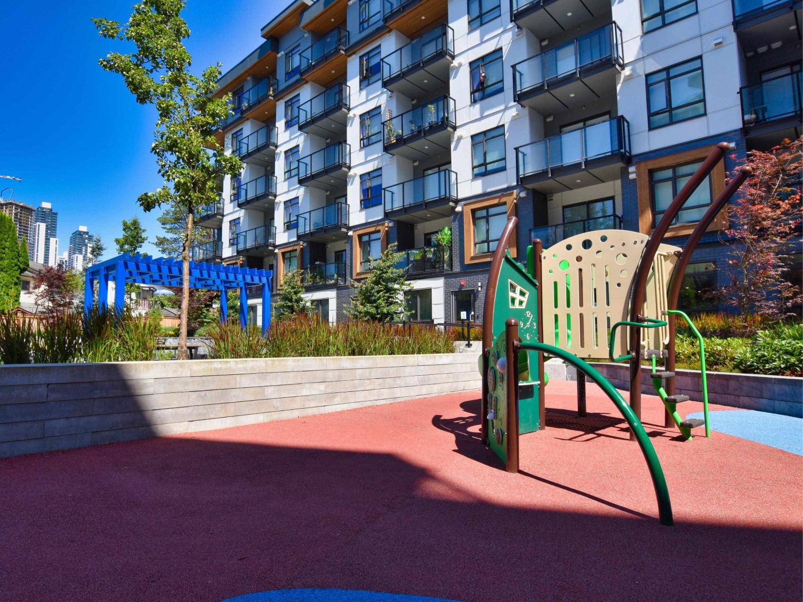 Photo 21 of 417 13969 96 Avenue, Surrey BC