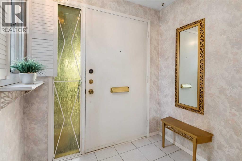 Single Family House Bi-level for Sale in  Foritana Road SE Forest Heights Calgary 
