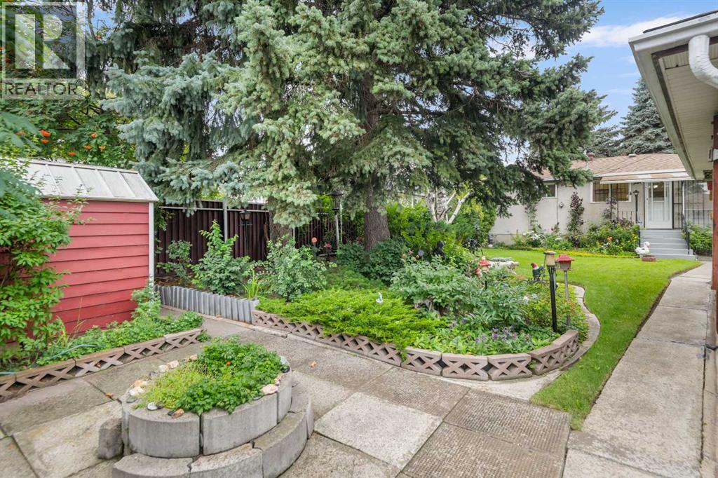 Single Family House Bi-level for Sale in  Foritana Road SE Forest Heights Calgary 