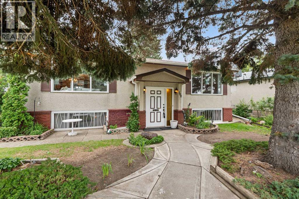 Single Family House Bi-level for Sale in  Foritana Road SE Forest Heights Calgary 