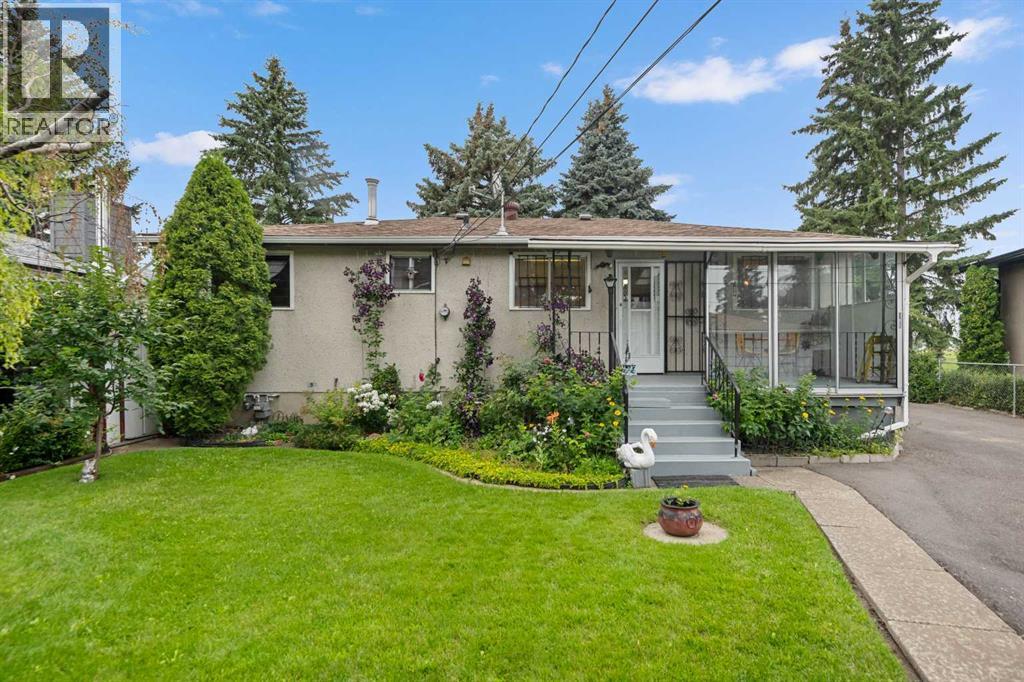 Single Family House Bi-level for Sale in  Foritana Road SE Forest Heights Calgary 