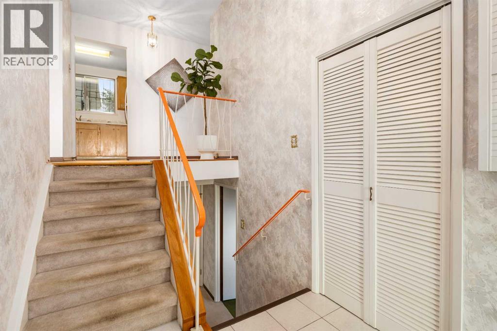 Single Family House Bi-level for Sale in  Foritana Road SE Forest Heights Calgary 