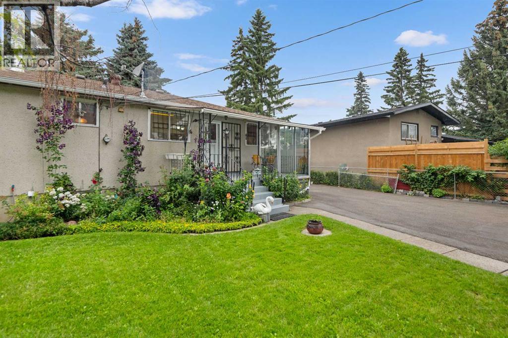 Single Family House Bi-level for Sale in  Foritana Road SE Forest Heights Calgary 