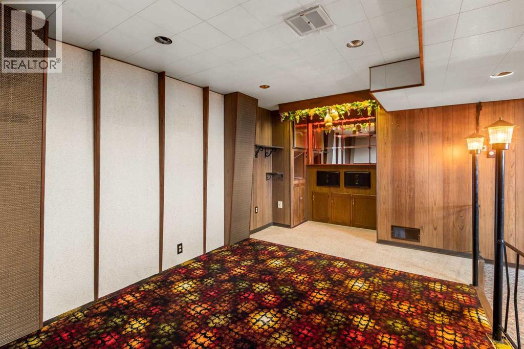 Single Family House Bi-level for Sale in  Foritana Road SE Forest Heights Calgary 
