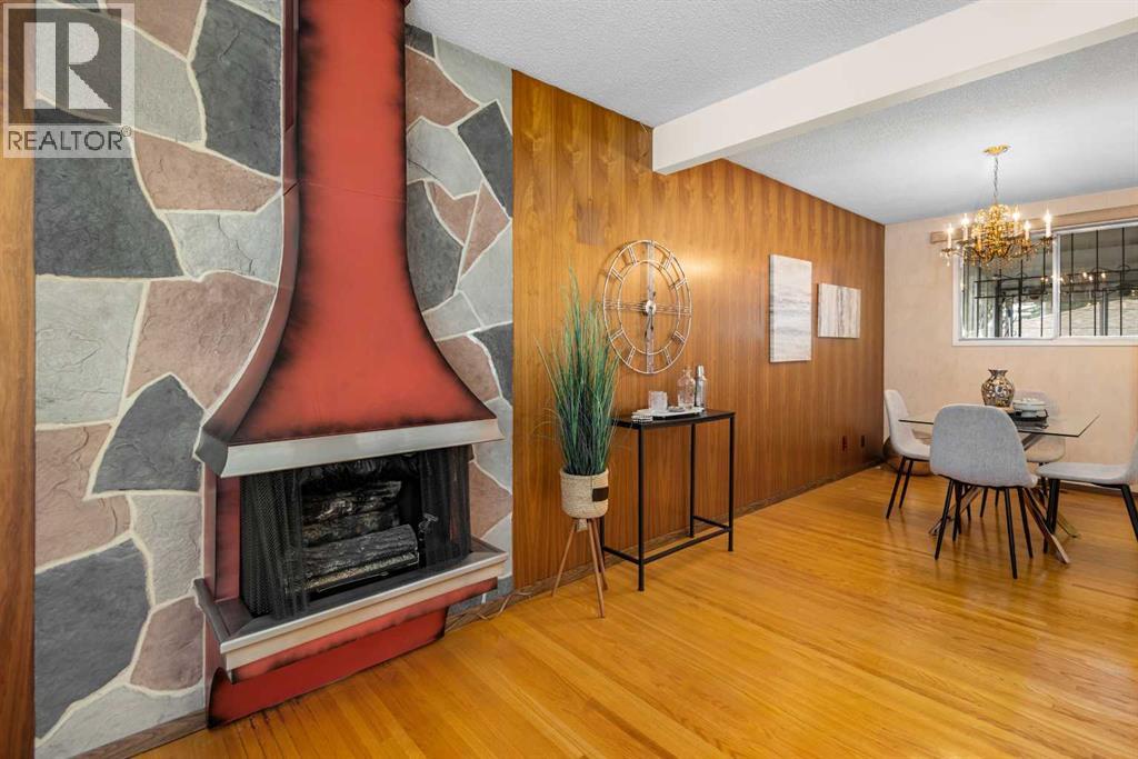Single Family House Bi-level for Sale in  Foritana Road SE Forest Heights Calgary 