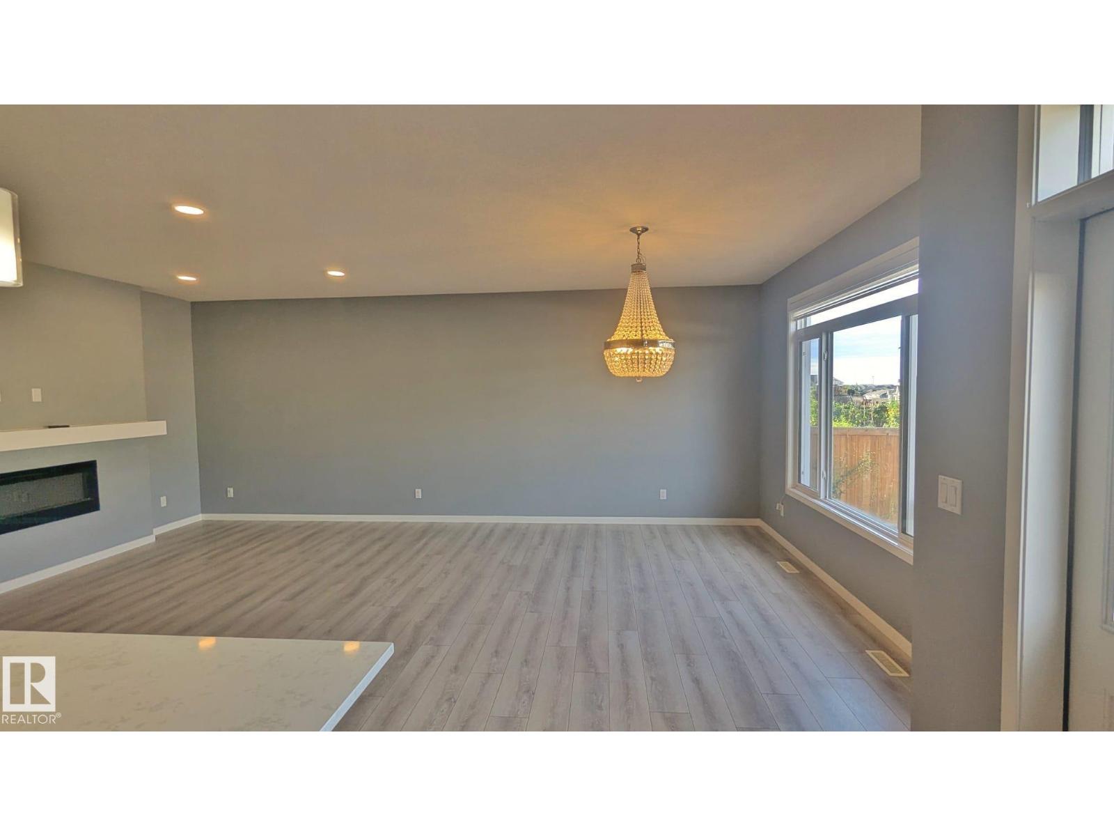 Photo 6 of 2318 Cassidy Wy Sw, Edmonton AB