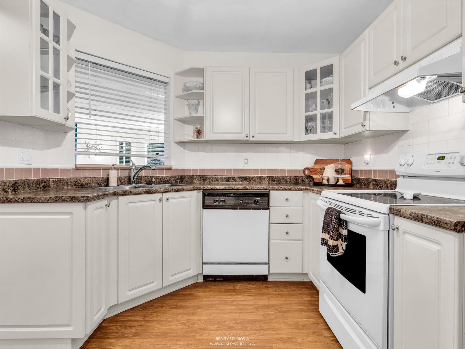 Photo 12 of 102 7151 121 Street, Surrey BC