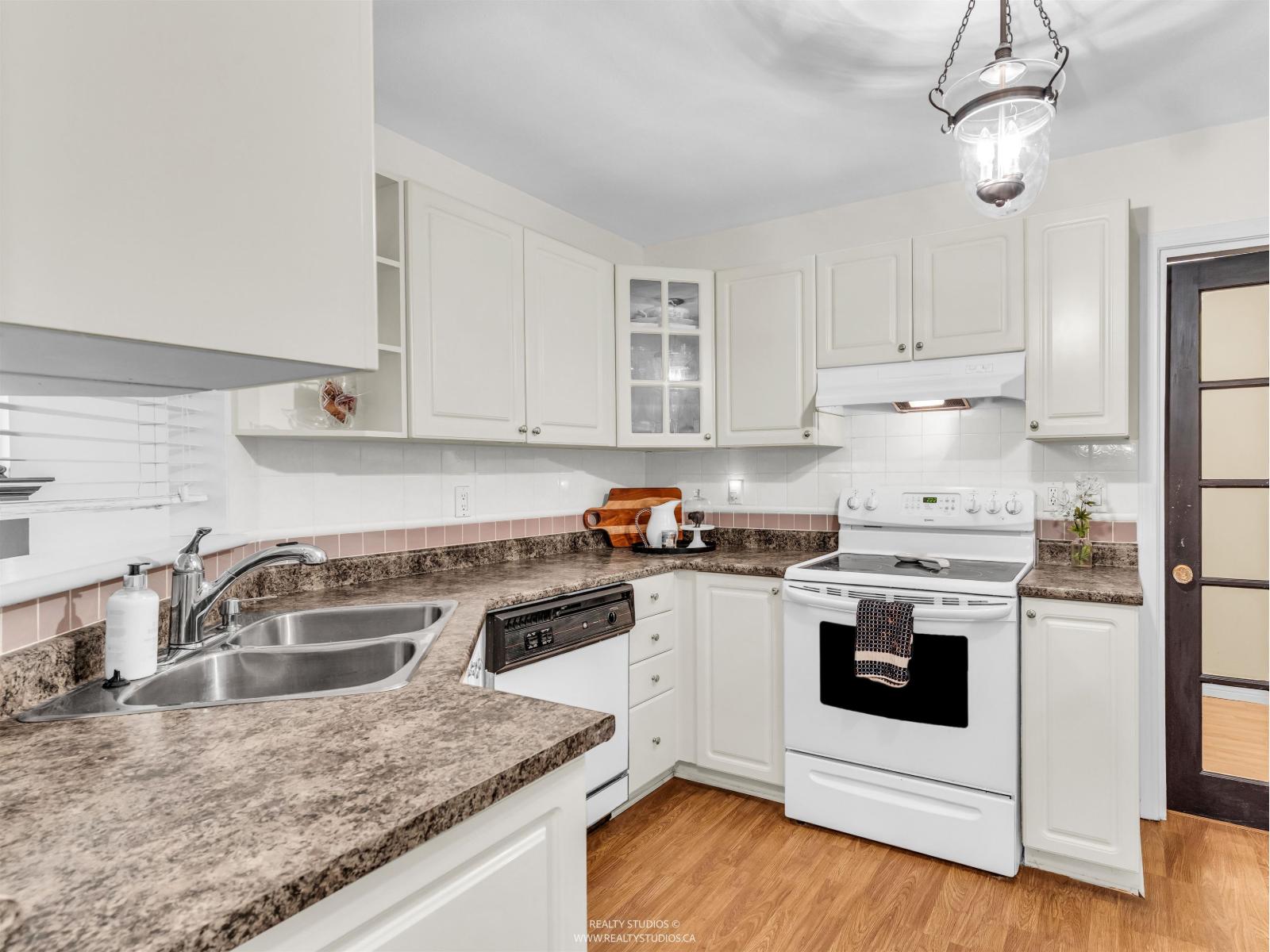 Photo 11 of 102 7151 121 Street, Surrey BC