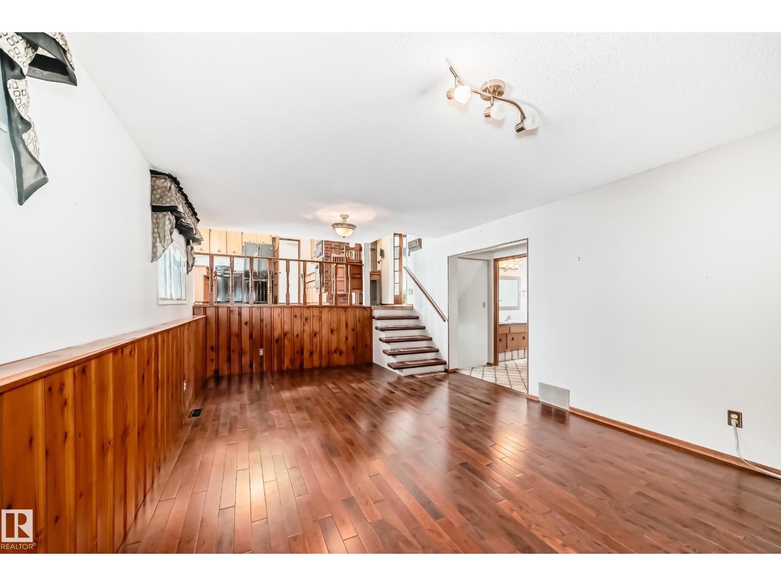 Photo 42 of 1005 Strathcona Dr, Sherwood Park AB