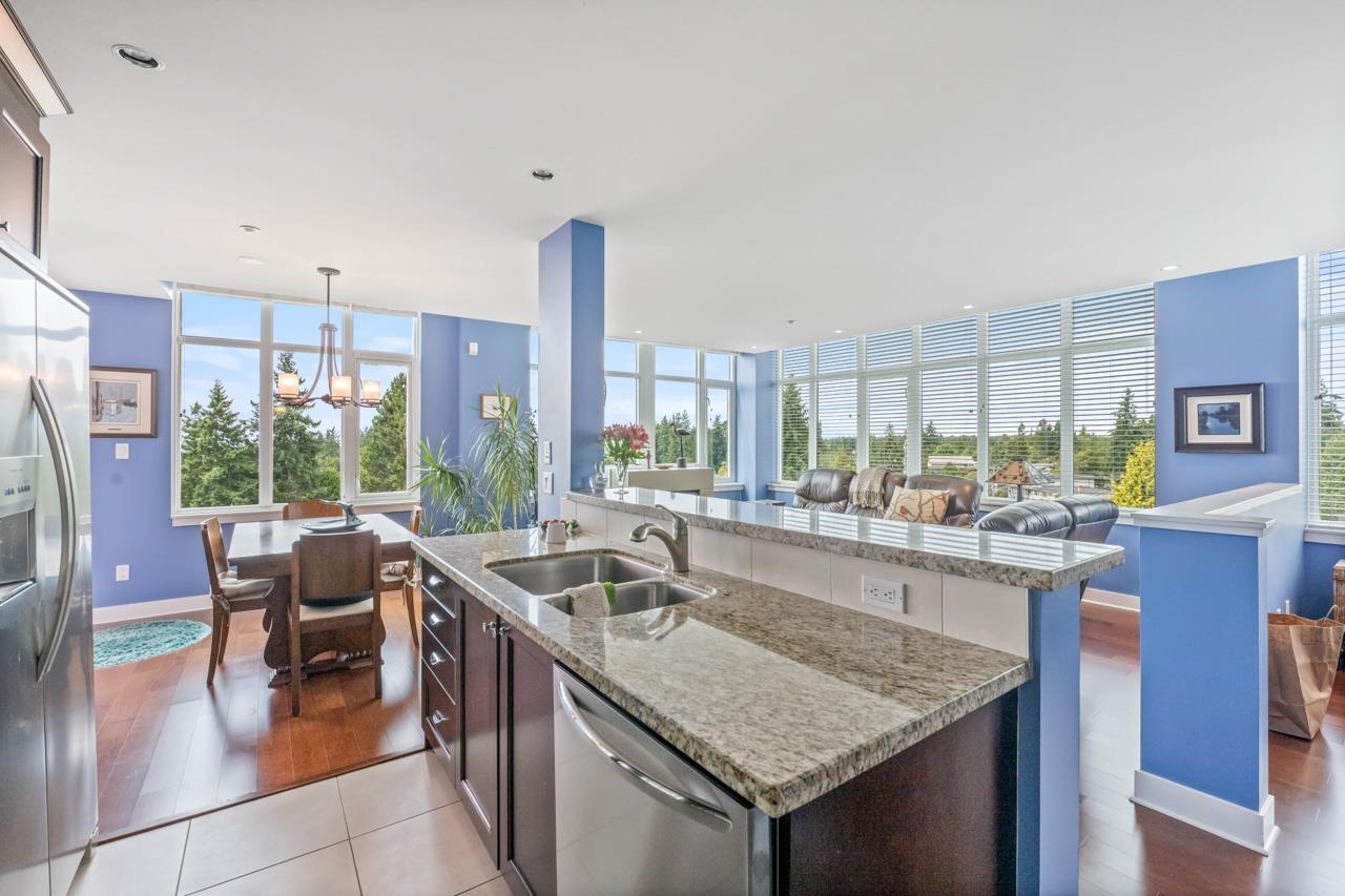 503 14824 NORTH BLUFF ROAD, White Rock