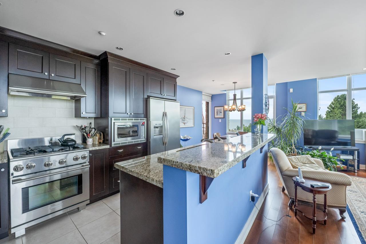 503 14824 NORTH BLUFF ROAD, White Rock