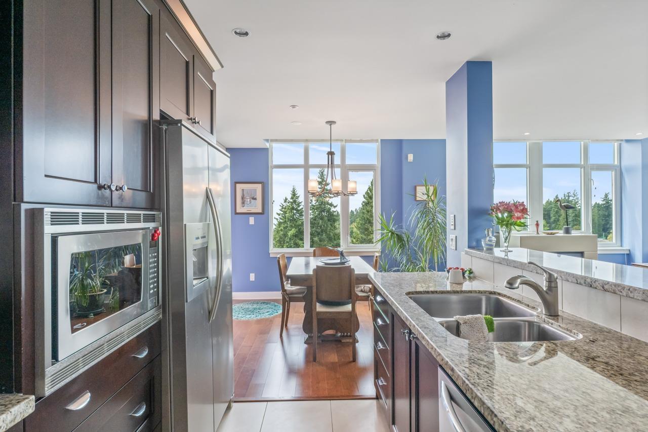 503 14824 NORTH BLUFF ROAD, White Rock