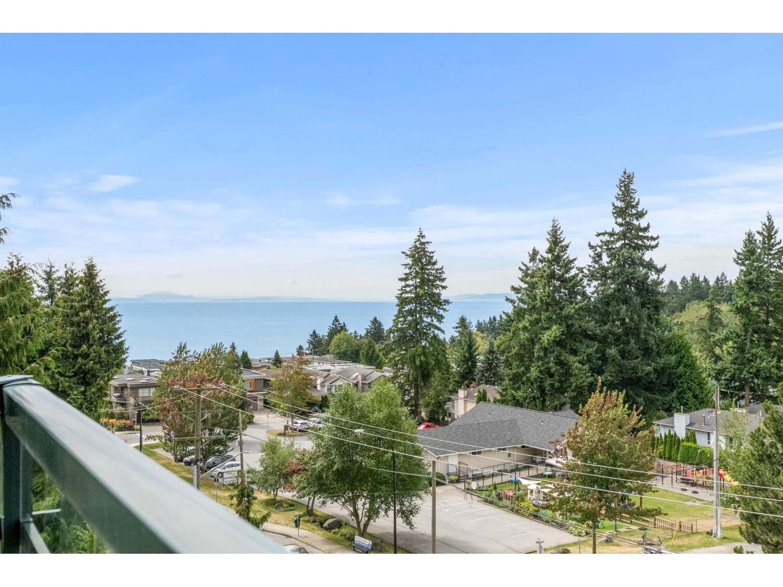 503 14824 NORTH BLUFF ROAD, White Rock
