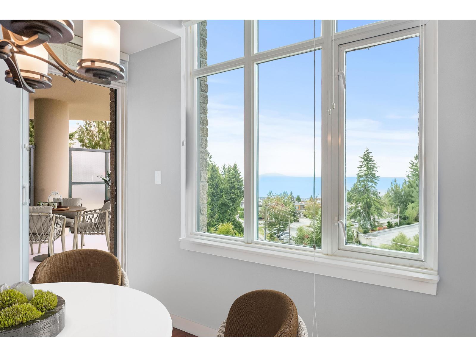 503 14824 NORTH BLUFF ROAD, White Rock