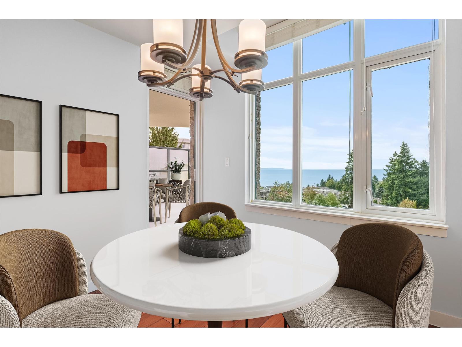 503 14824 NORTH BLUFF ROAD, White Rock