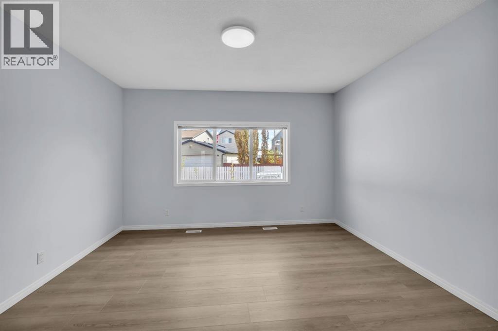 Single Family House for Sale in  Copperpond Grove SE Copperfield Calgary 