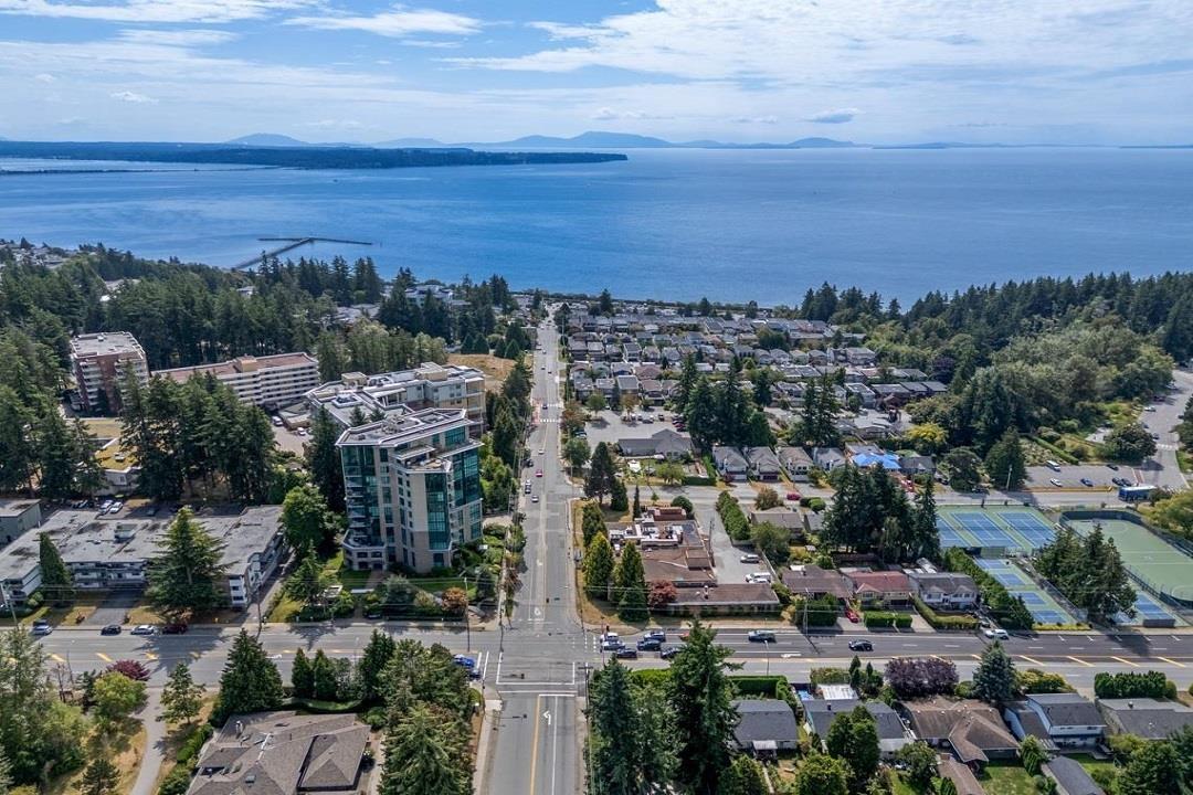 503 14824 NORTH BLUFF ROAD, White Rock