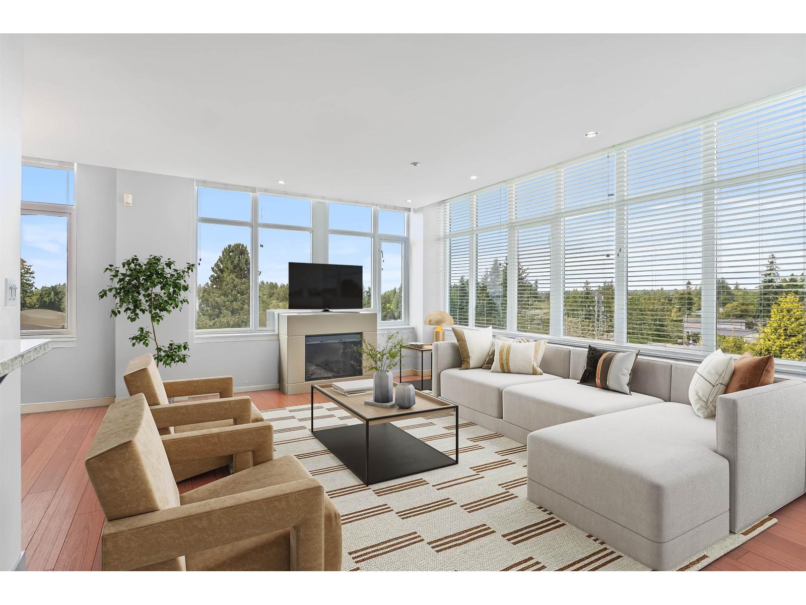 503 14824 NORTH BLUFF ROAD, White Rock