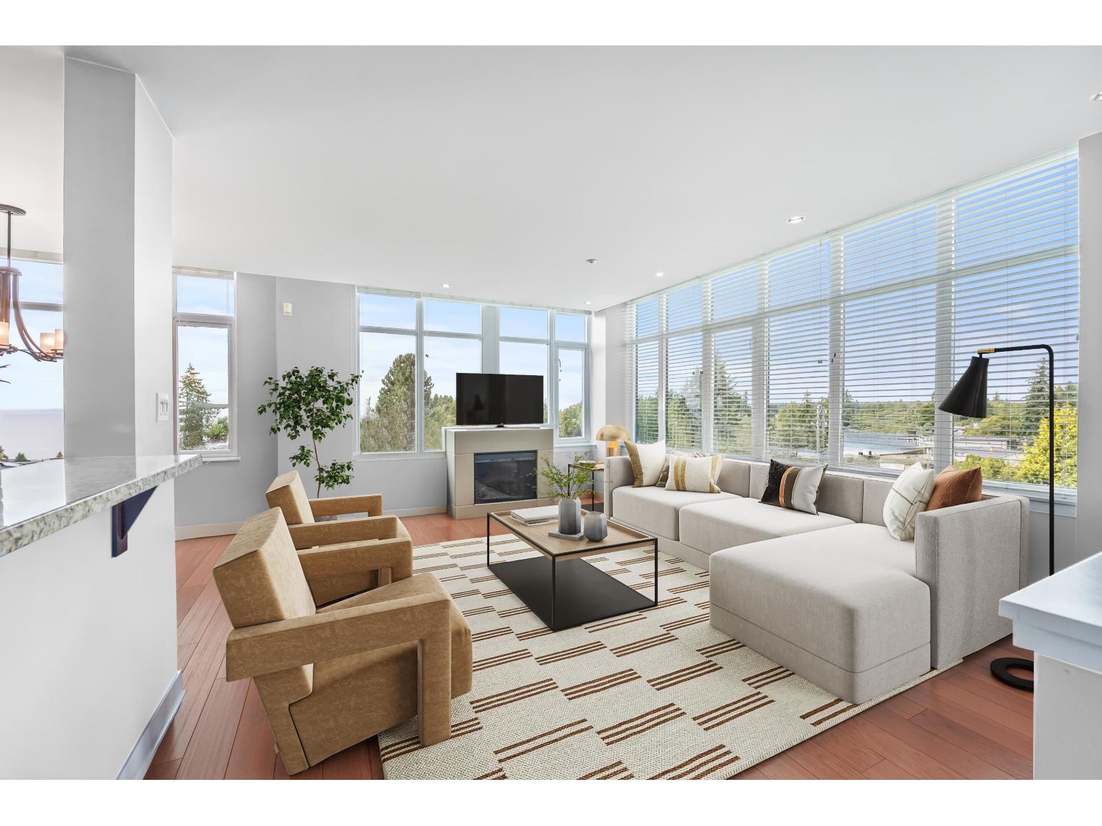 503 14824 NORTH BLUFF ROAD, White Rock