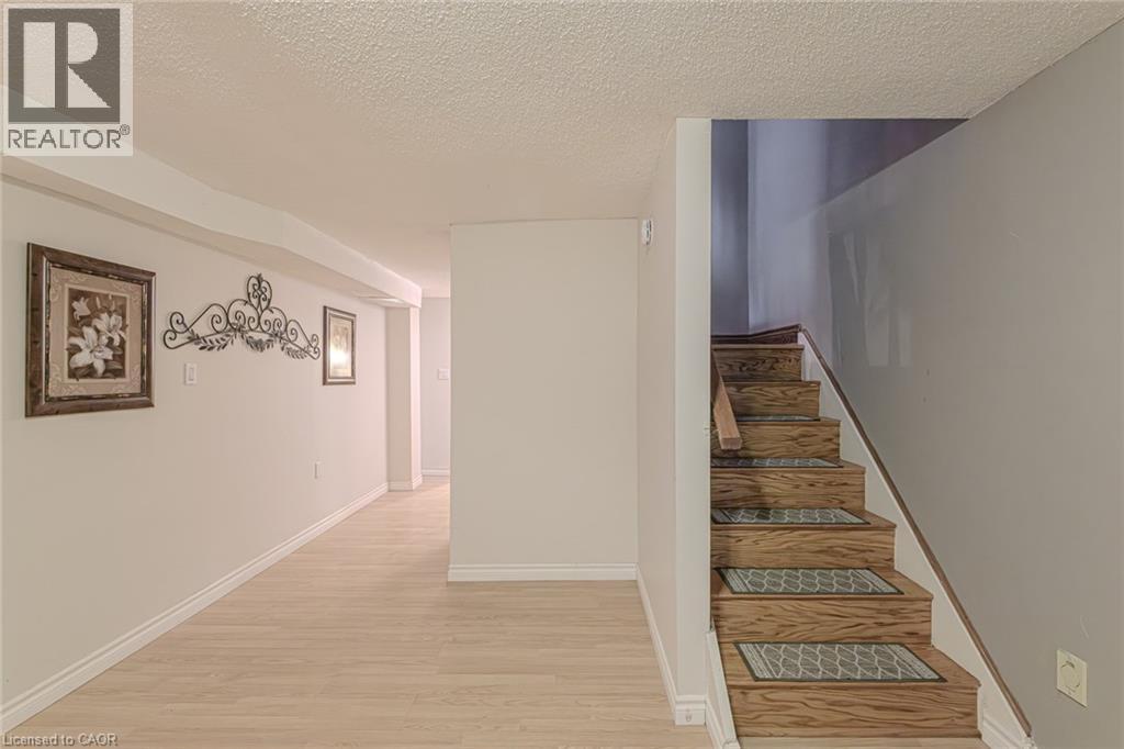 Photo 28 of 136 Country Club Drive, Hamilton ON