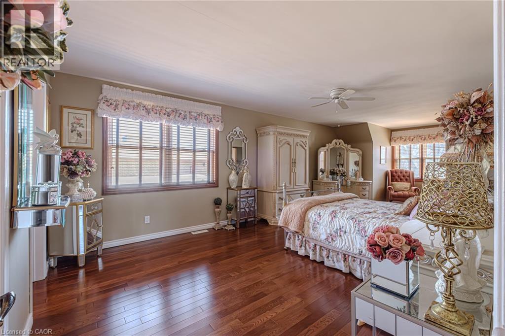 Photo 43 of 136 Country Club Drive, Hamilton ON