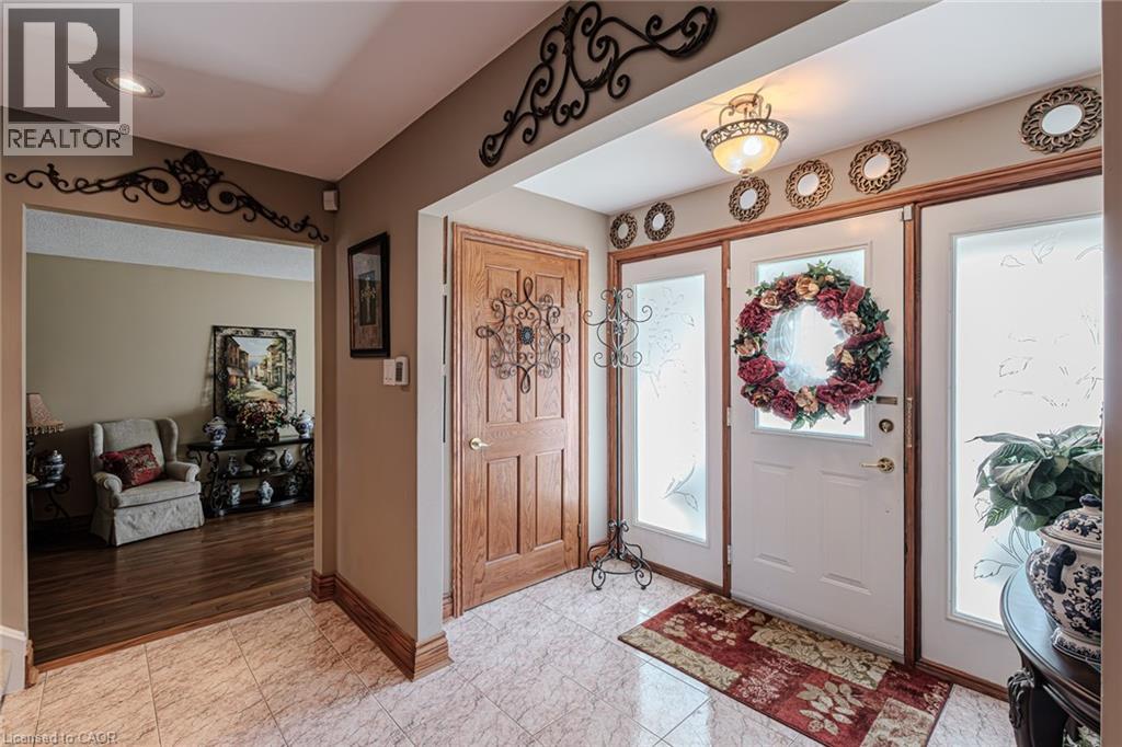 Photo 27 of 136 Country Club Drive, Hamilton ON