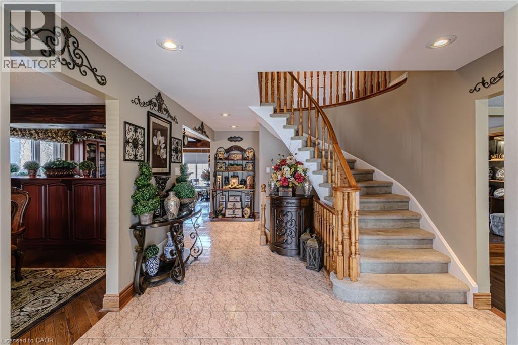 Photo 3 of 136 Country Club Drive, Hamilton ON
