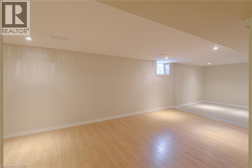 Photo 33 of 136 Country Club Drive, Hamilton ON