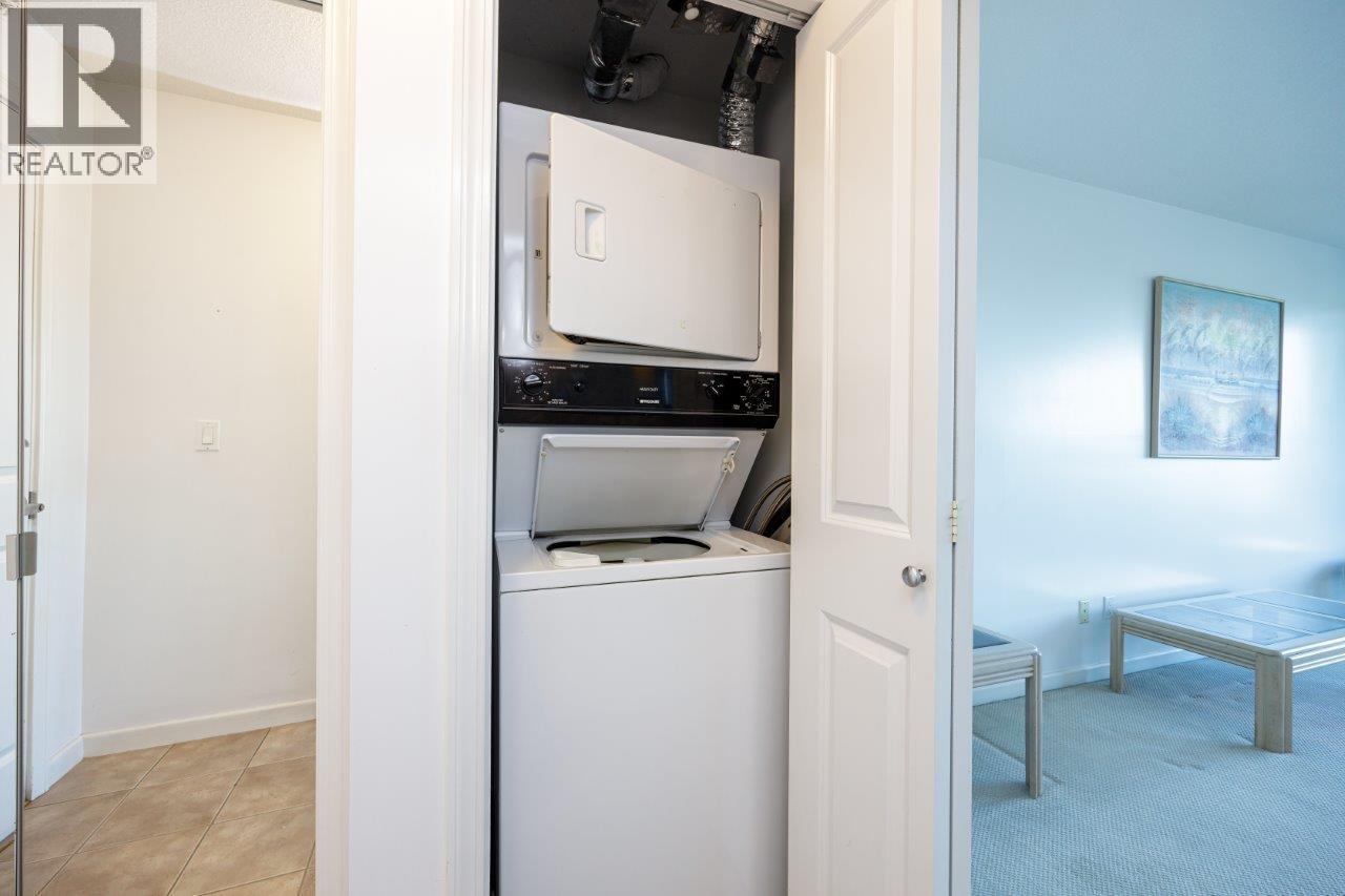 Photo 20 of 806 6611 Southoaks Crescent, Burnaby BC