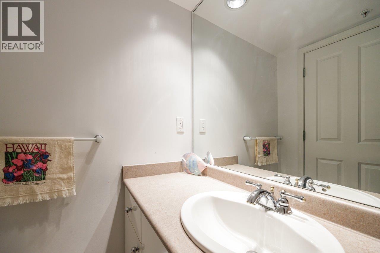 Photo 19 of 806 6611 Southoaks Crescent, Burnaby BC