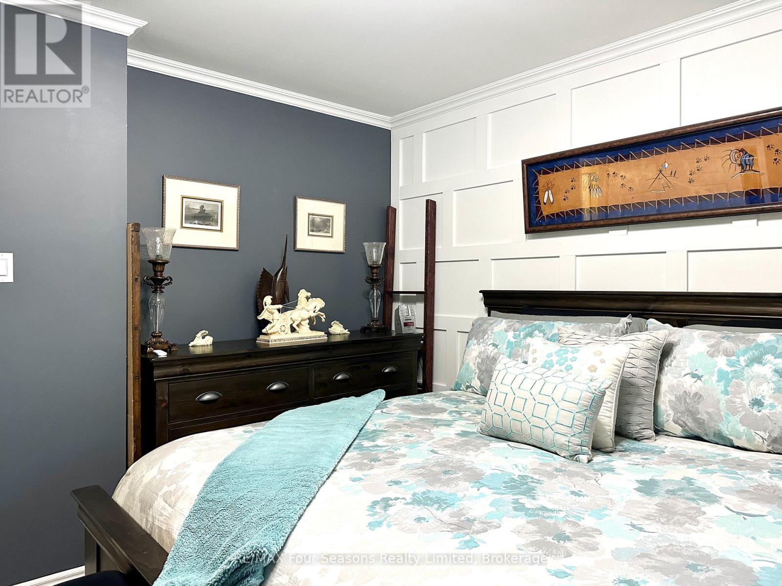 Photo 28 of 225 Christopher Street, Clearview ON