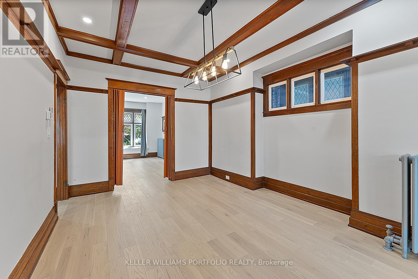 Photo 38 of 136 St Clements Avenue, Toronto ON