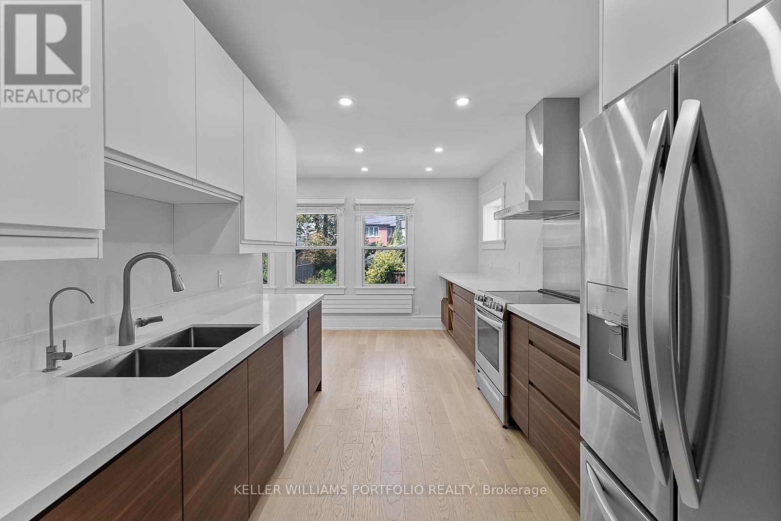 Photo 12 of 136 St Clements Avenue, Toronto ON