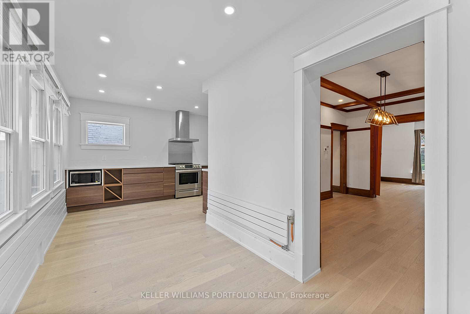 Photo 3 of 136 St Clements Avenue, Toronto ON