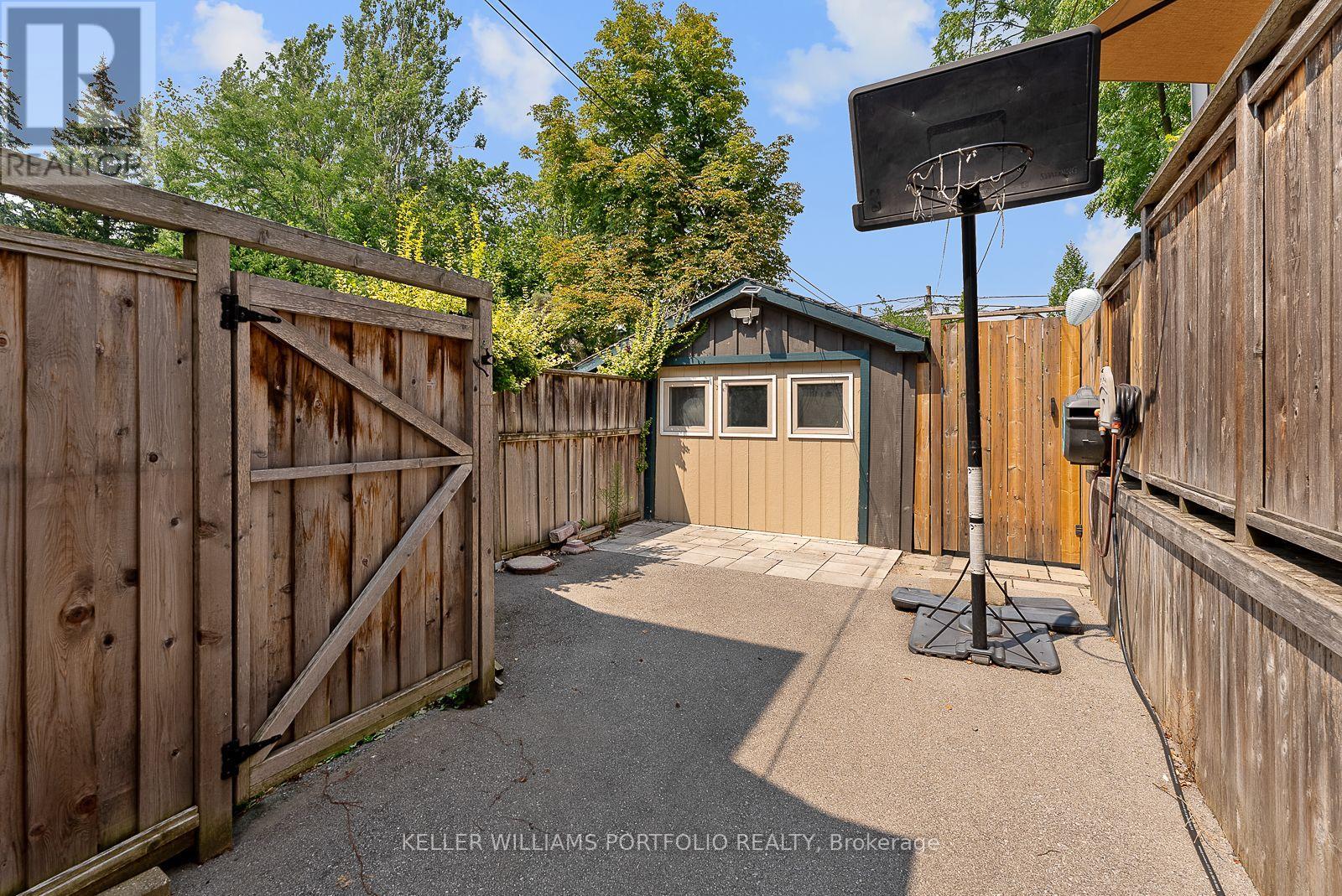 Photo 16 of 136 St Clements Avenue, Toronto ON
